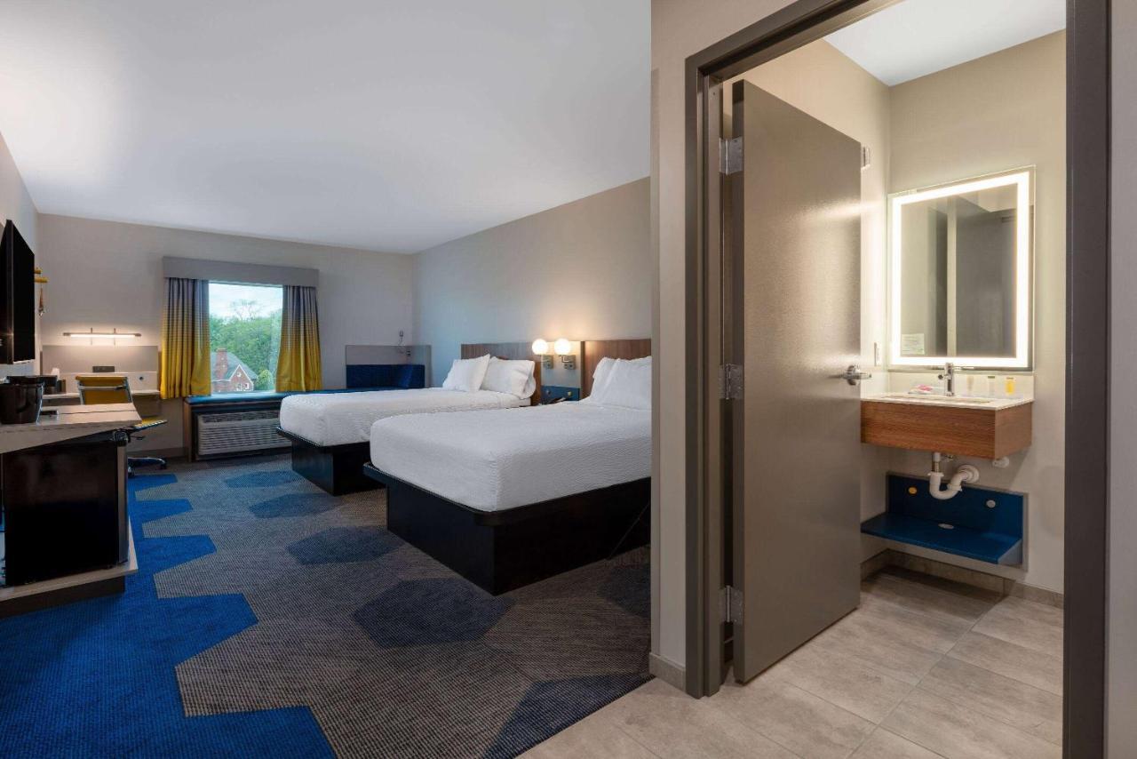 Microtel Inn & Suites By Wyndham Winchester Exterior foto