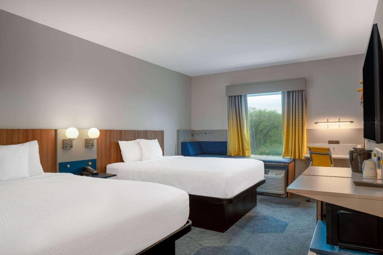 Microtel Inn & Suites By Wyndham Winchester Exterior foto